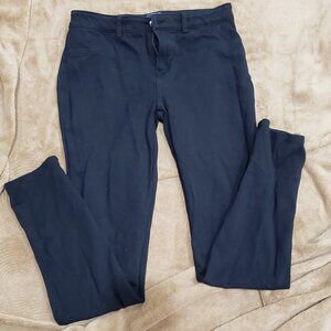 Gapkids, size 14  Black, 2 Back pockets Stretchy Pants